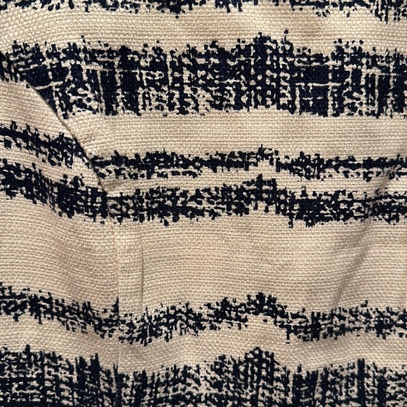 Cream and Navy Banana Republic Shift Dress - Picture 5 of 6